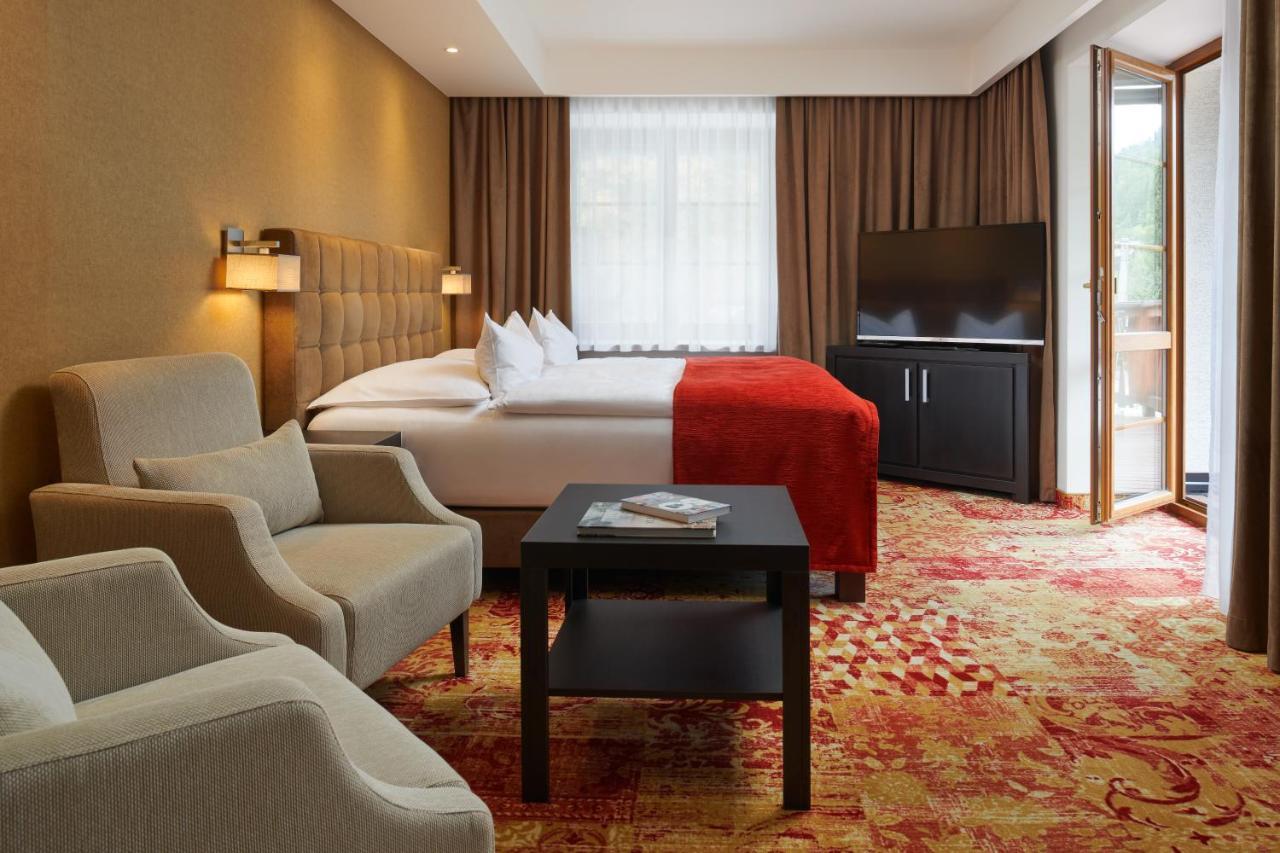 Singer Hotel